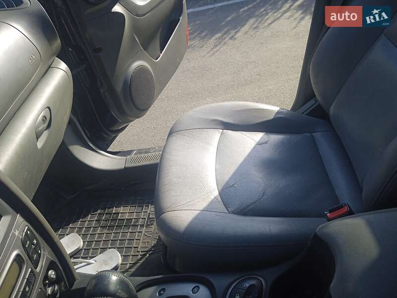 Позашляховик / Кросовер Hyundai Santa FE 2006 в Києві