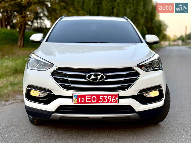Внедорожник / Кроссовер Hyundai Santa FE 2015 в Краснограде