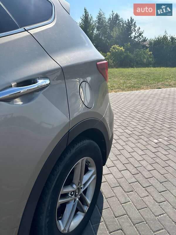 Внедорожник / Кроссовер Hyundai Santa FE 2018 в Луцке