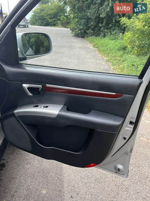 Позашляховик / Кросовер Hyundai Santa FE 2007 в Володимирі