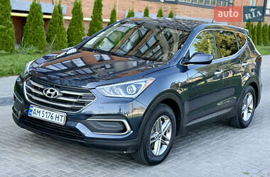 Внедорожник / Кроссовер Hyundai Santa FE 2017 в 