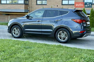 Внедорожник / Кроссовер Hyundai Santa FE 2017 в 
