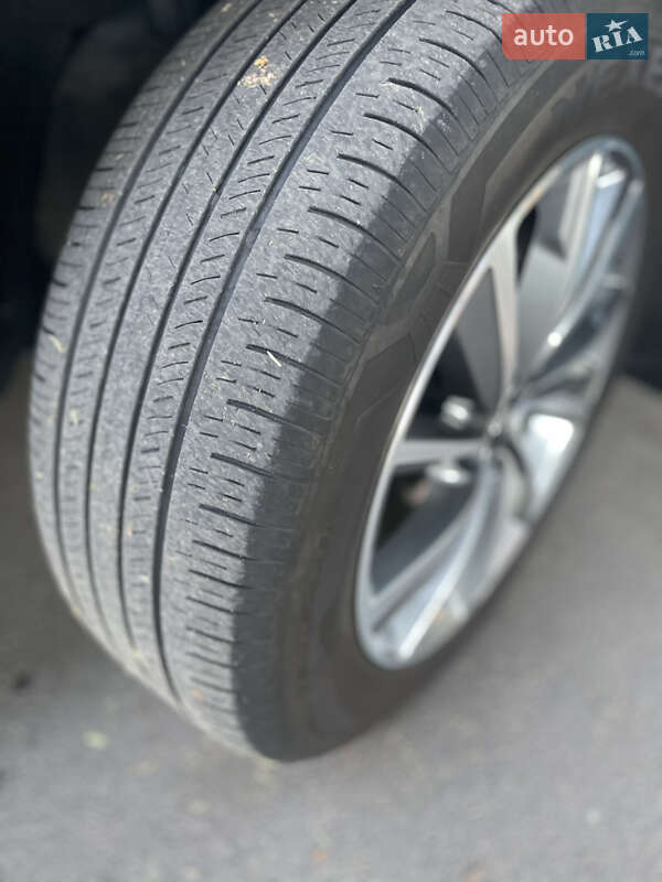 Позашляховик / Кросовер Hyundai Santa FE 2019 в Умані