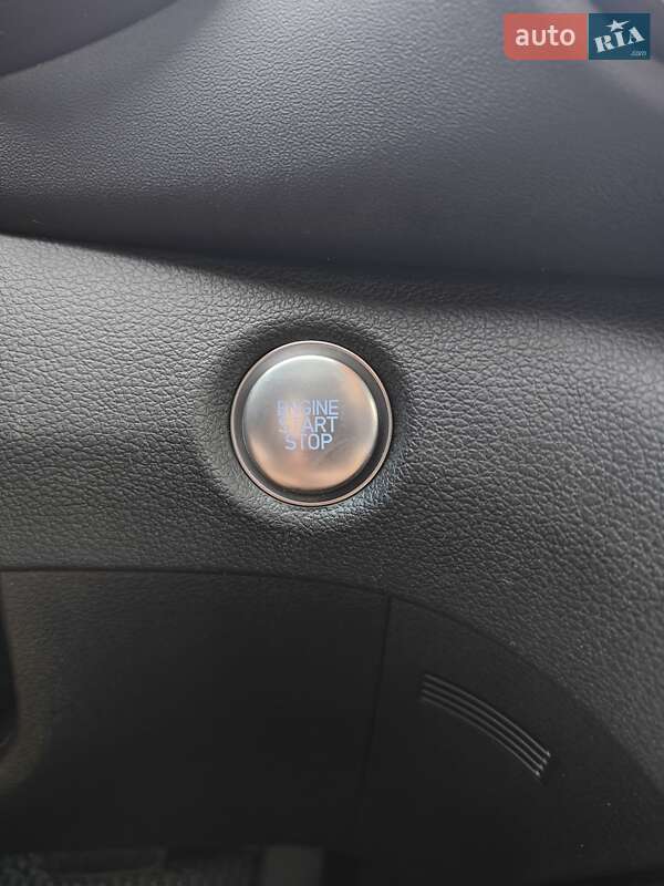 Внедорожник / Кроссовер Hyundai Santa FE 2023 в Киеве