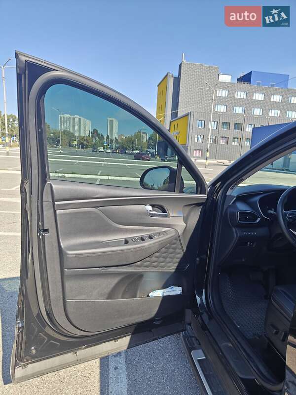 Внедорожник / Кроссовер Hyundai Santa FE 2023 в Киеве