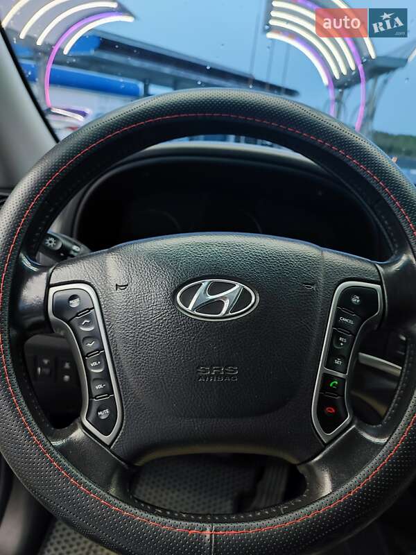 Внедорожник / Кроссовер Hyundai Santa FE 2010 в Хмельницком