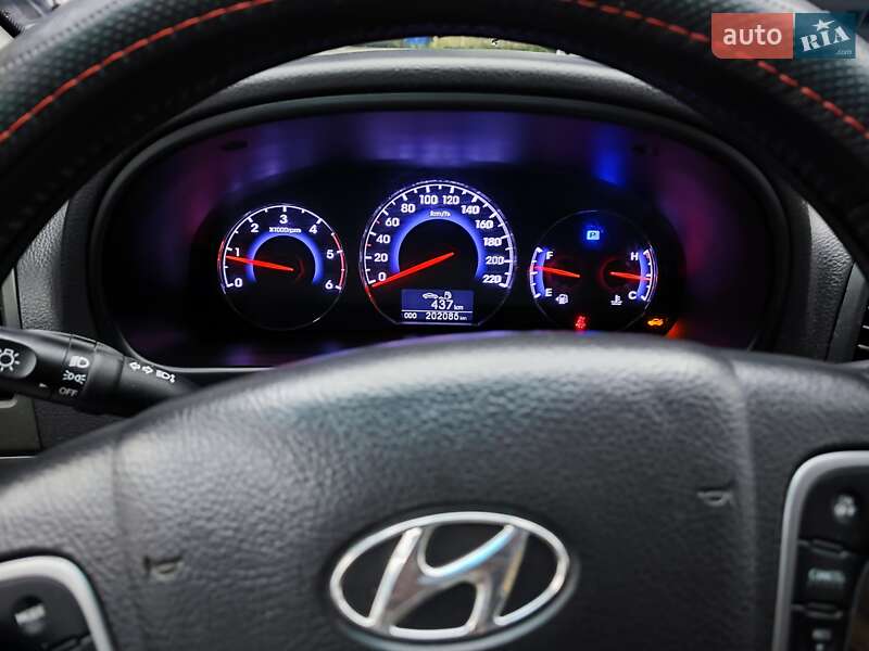 Внедорожник / Кроссовер Hyundai Santa FE 2010 в Хмельницком