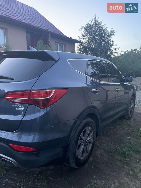 Позашляховик / Кросовер Hyundai Santa FE 2015 в Чернівцях