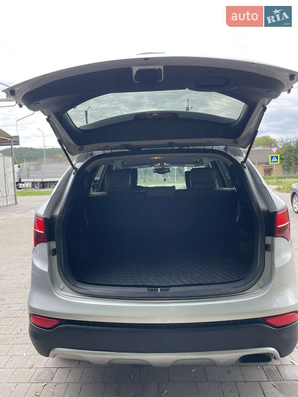 Позашляховик / Кросовер Hyundai Santa FE 2013 в Бережанах