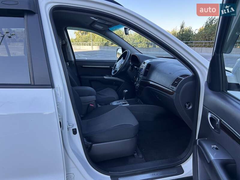 Позашляховик / Кросовер Hyundai Santa FE 2011 в Києві
