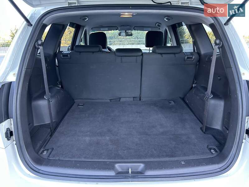 Позашляховик / Кросовер Hyundai Santa FE 2011 в Києві