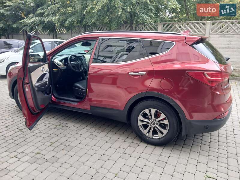 Внедорожник / Кроссовер Hyundai Santa FE 2015 в Ивано-Франковске