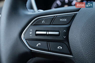 Внедорожник / Кроссовер Hyundai Santa FE 2019 в 