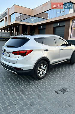 Внедорожник / Кроссовер Hyundai Santa FE 2013 в 