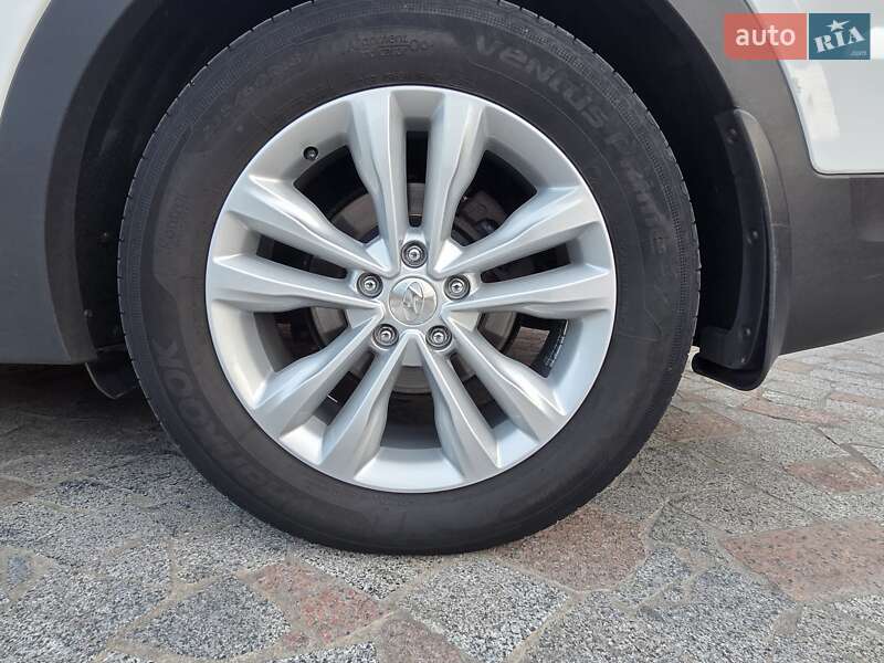Позашляховик / Кросовер Hyundai Santa FE 2017 в Ставищі