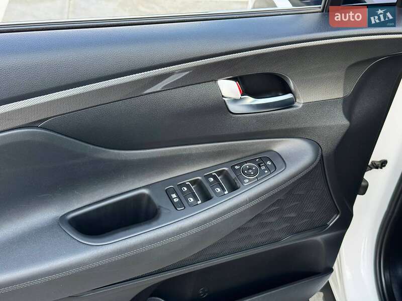 Позашляховик / Кросовер Hyundai Santa FE 2020 в Києві