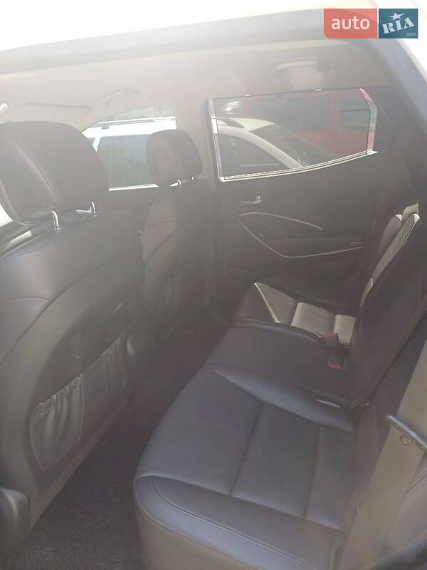 Позашляховик / Кросовер Hyundai Santa FE 2016 в Дрогобичі