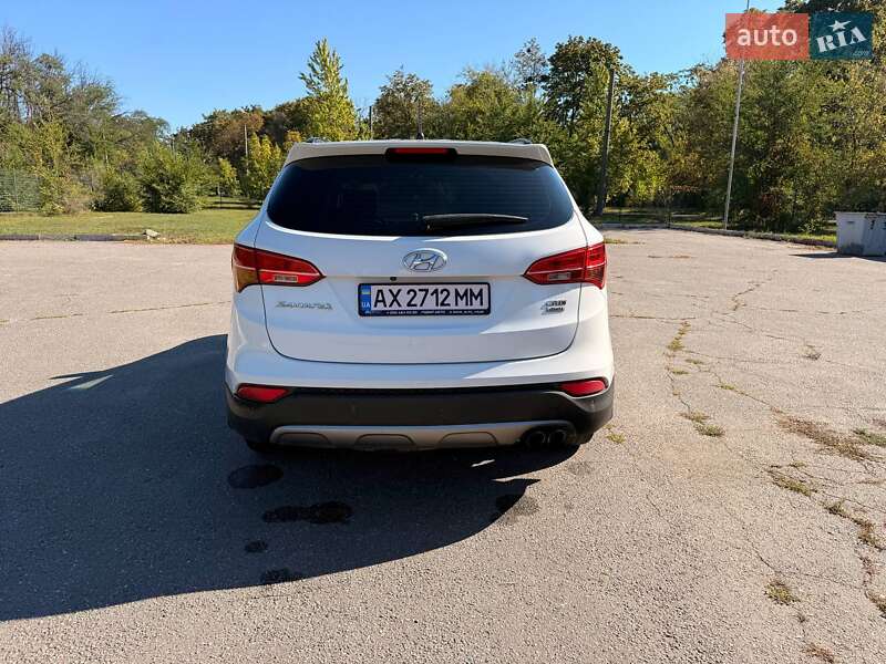 Позашляховик / Кросовер Hyundai Santa FE 2013 в Харкові