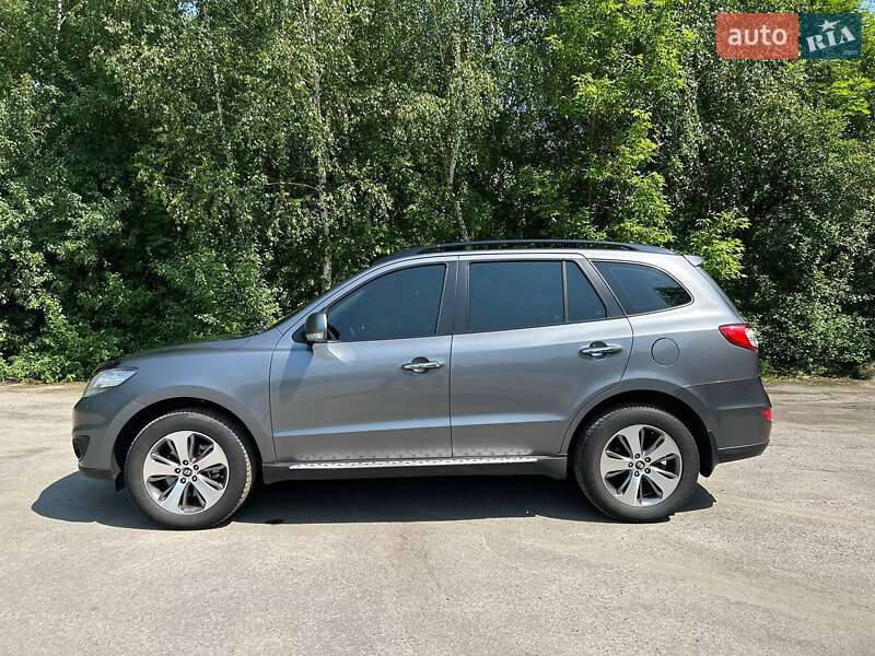 Позашляховик / Кросовер Hyundai Santa FE 2012 в Звягелі