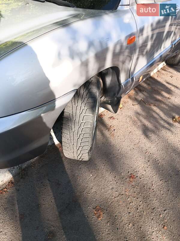 Позашляховик / Кросовер Hyundai Santa FE 2003 в Черкасах