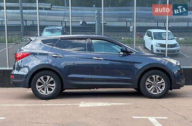 Внедорожник / Кроссовер Hyundai Santa FE 2015 в 