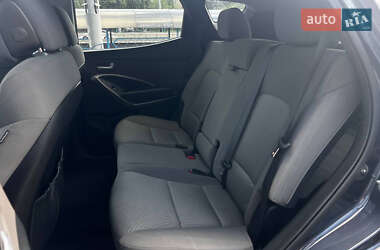 Внедорожник / Кроссовер Hyundai Santa FE 2015 в 