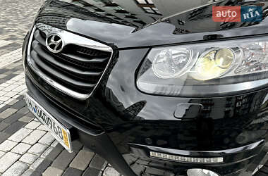 Внедорожник / Кроссовер Hyundai Santa FE 2010 в 