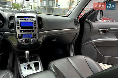 Внедорожник / Кроссовер Hyundai Santa FE 2010 в 