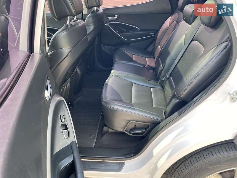 Позашляховик / Кросовер Hyundai Santa FE 2016 в Житомирі