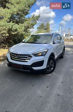 Внедорожник / Кроссовер Hyundai Santa FE 2015 в 
