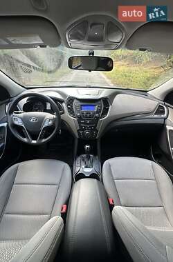 Внедорожник / Кроссовер Hyundai Santa FE 2015 в 