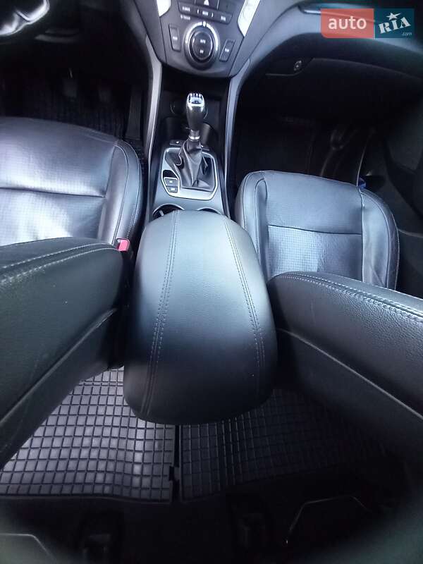 Позашляховик / Кросовер Hyundai Santa FE 2012 в Кам'янському