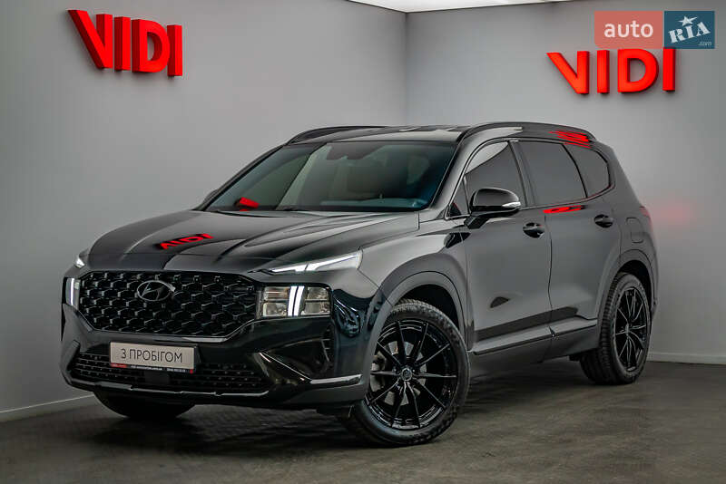 Внедорожник / Кроссовер Hyundai Santa FE 2021 в 