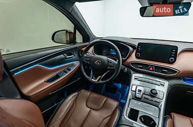 Внедорожник / Кроссовер Hyundai Santa FE 2021 в 