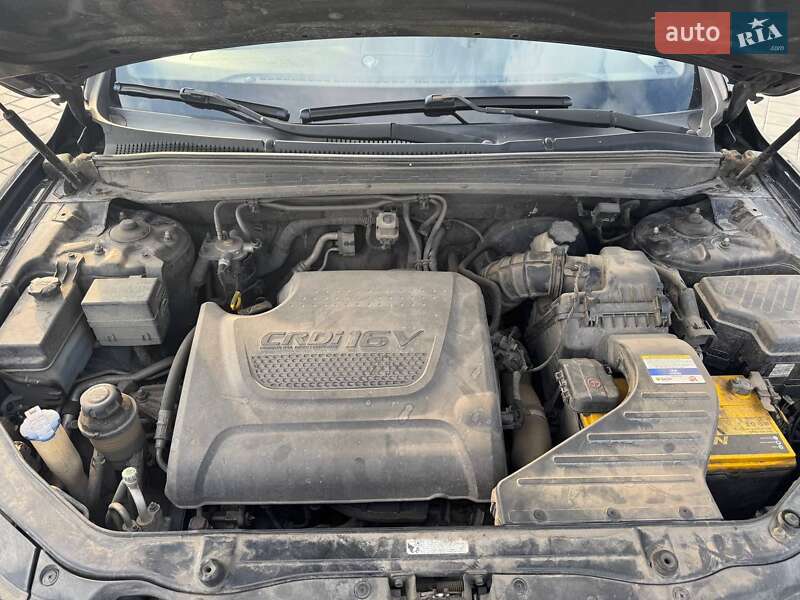 Внедорожник / Кроссовер Hyundai Santa FE 2012 в Черкассах