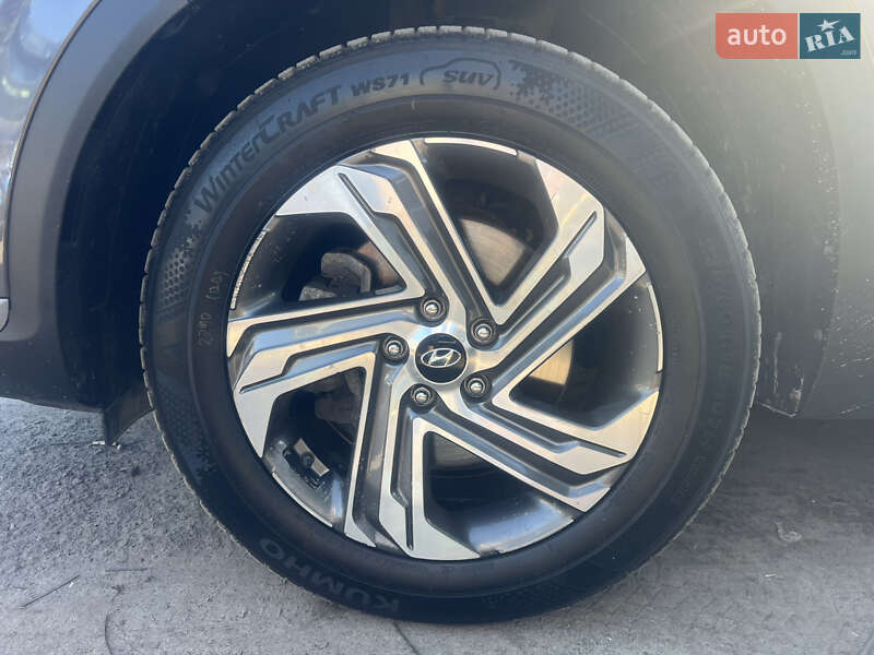 Позашляховик / Кросовер Hyundai Santa FE 2021 в Києві