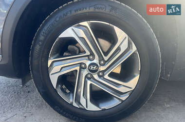 Внедорожник / Кроссовер Hyundai Santa FE 2021 в 