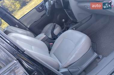Минивэн Hyundai Santa FE 2005 в 