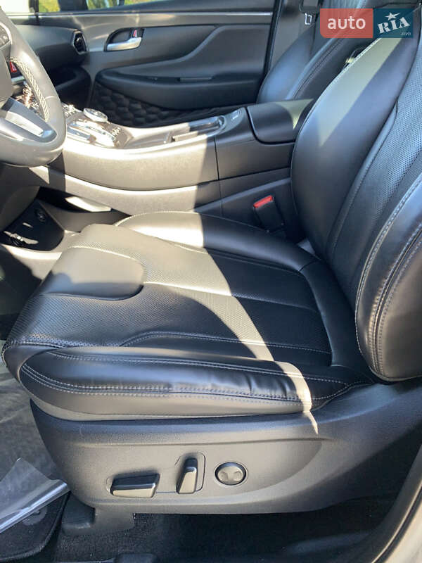 Позашляховик / Кросовер Hyundai Santa FE 2021 в Ірпені