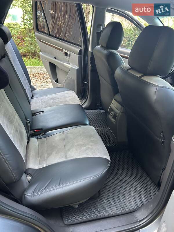 Позашляховик / Кросовер Hyundai Santa FE 2010 в Львові