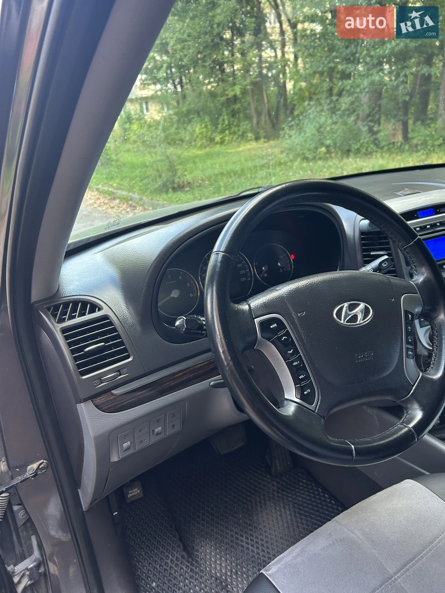 2010 Hyundai Santa Fe - мініатюра 16