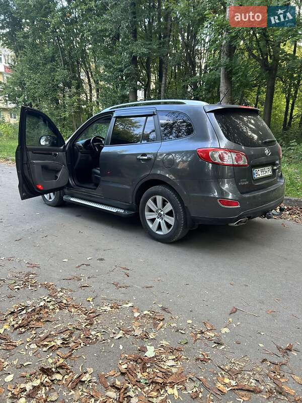 Позашляховик / Кросовер Hyundai Santa FE 2010 в Львові