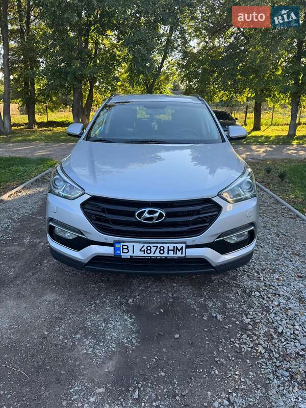 Позашляховик / Кросовер Hyundai Santa FE 2016 в Краснокутську