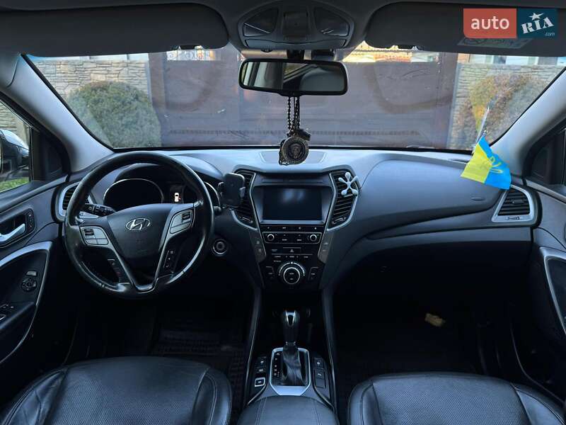 Позашляховик / Кросовер Hyundai Santa FE 2016 в Краснокутську