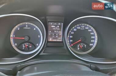 Внедорожник / Кроссовер Hyundai Santa FE 2014 в 