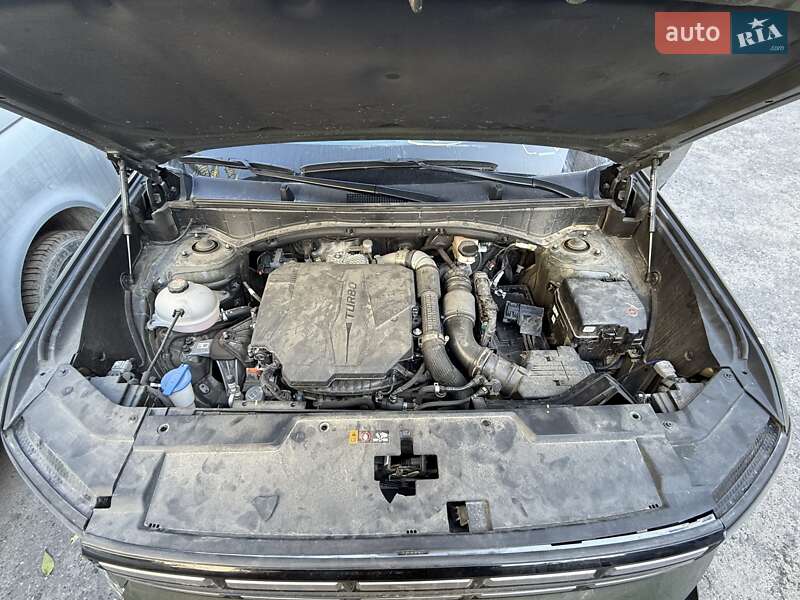 Внедорожник / Кроссовер Hyundai Santa FE 2024 в Запорожье