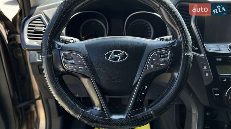 Позашляховик / Кросовер Hyundai Santa FE 2013 в Ужгороді