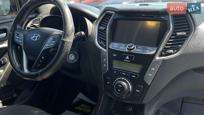 Позашляховик / Кросовер Hyundai Santa FE 2013 в Ужгороді