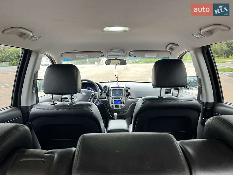 Внедорожник / Кроссовер Hyundai Santa FE 2011 в Житомире