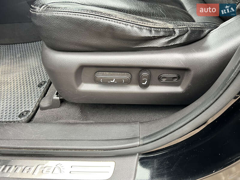 Внедорожник / Кроссовер Hyundai Santa FE 2011 в Житомире